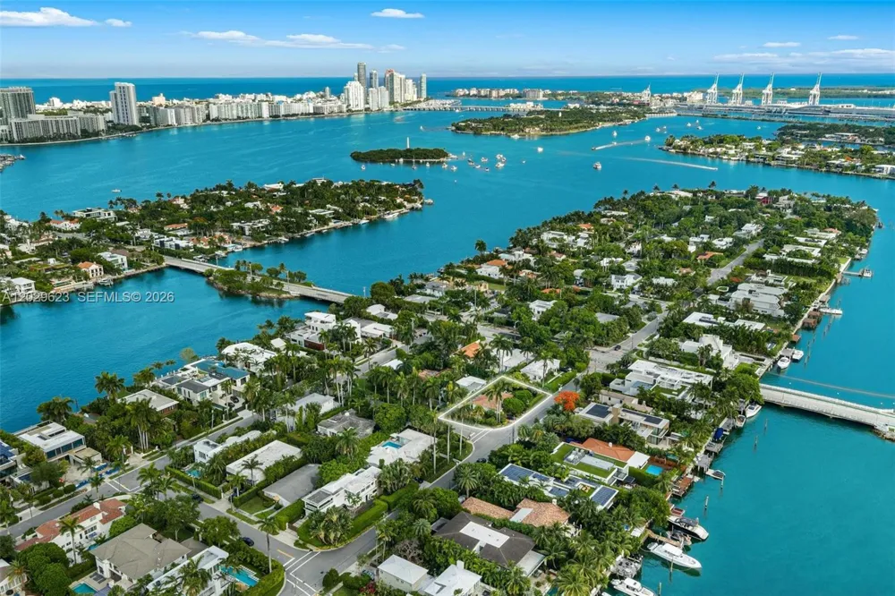 455 W Dilido Dr Miami Beach, FL 33139