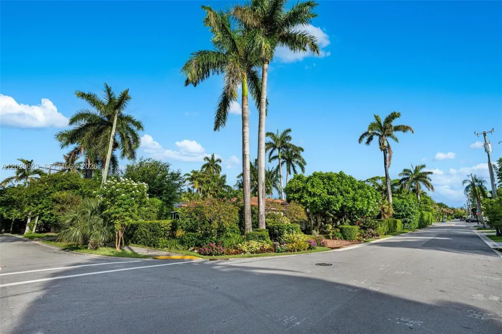 455 W Dilido Dr Miami Beach, FL 33139