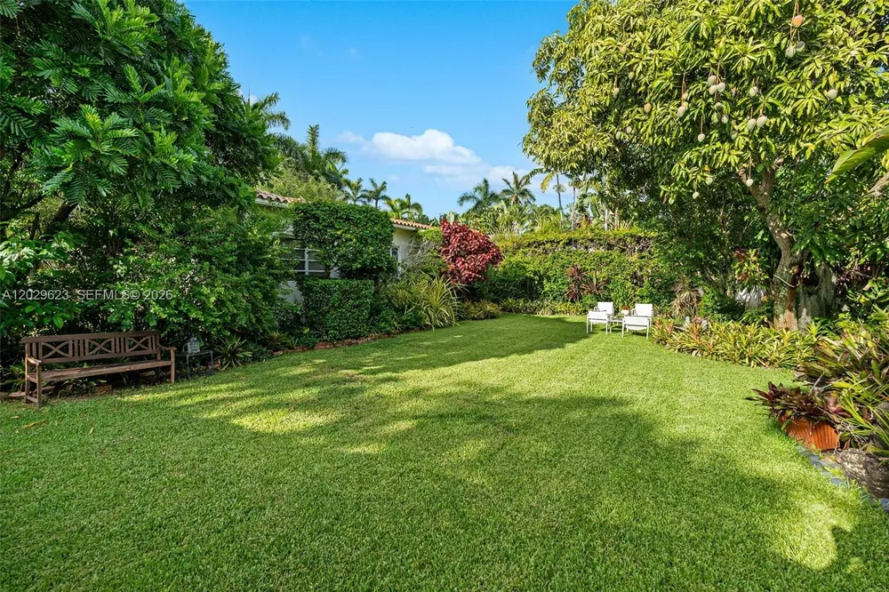 455 W Dilido Dr Miami Beach, FL 33139