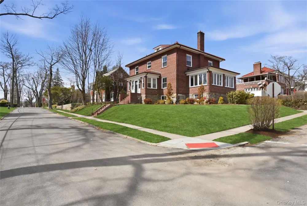 55 Stuyvesant Plaza Mount Vernon, NY 10552