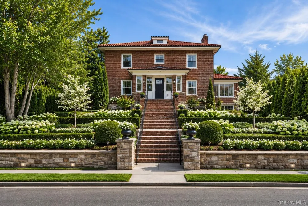 55 Stuyvesant Plaza Mount Vernon, NY 10552