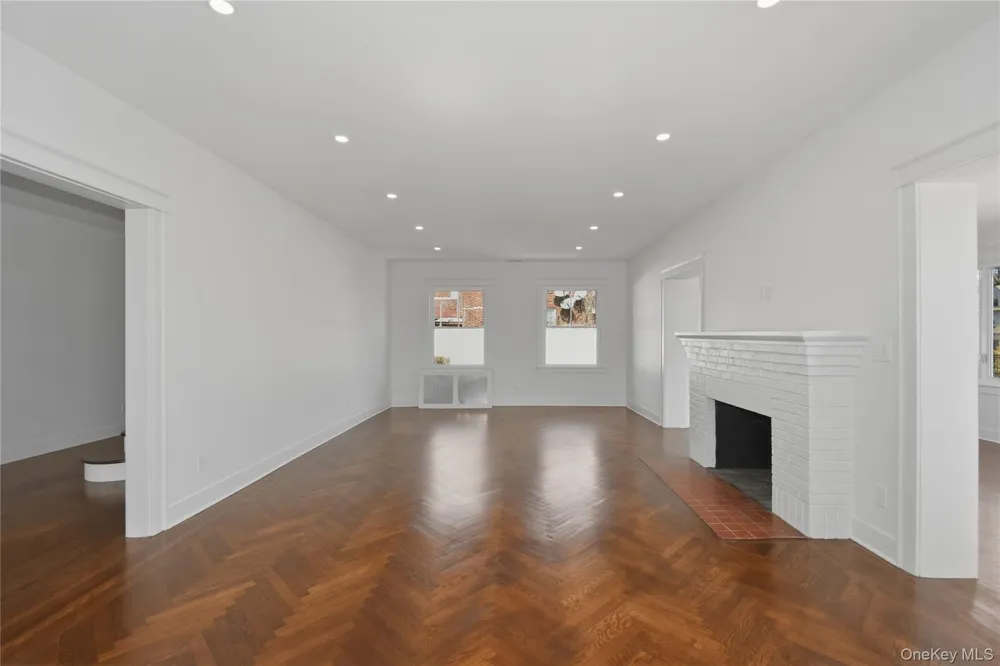 55 Stuyvesant Plaza Mount Vernon, NY 10552