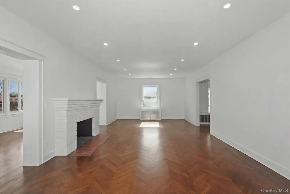 55 Stuyvesant Plaza Mount Vernon, NY 10552