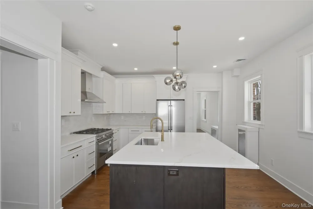 55 Stuyvesant Plaza Mount Vernon, NY 10552