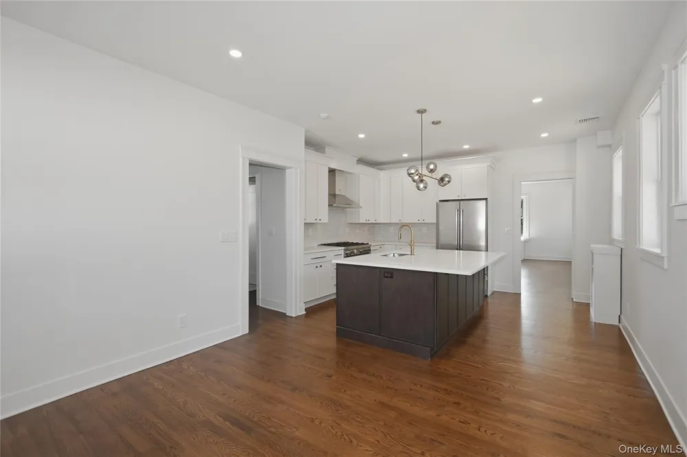 55 Stuyvesant Plaza Mount Vernon, NY 10552