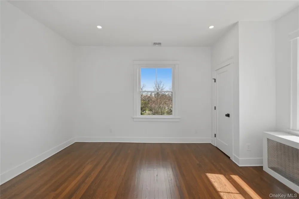 55 Stuyvesant Plaza Mount Vernon, NY 10552