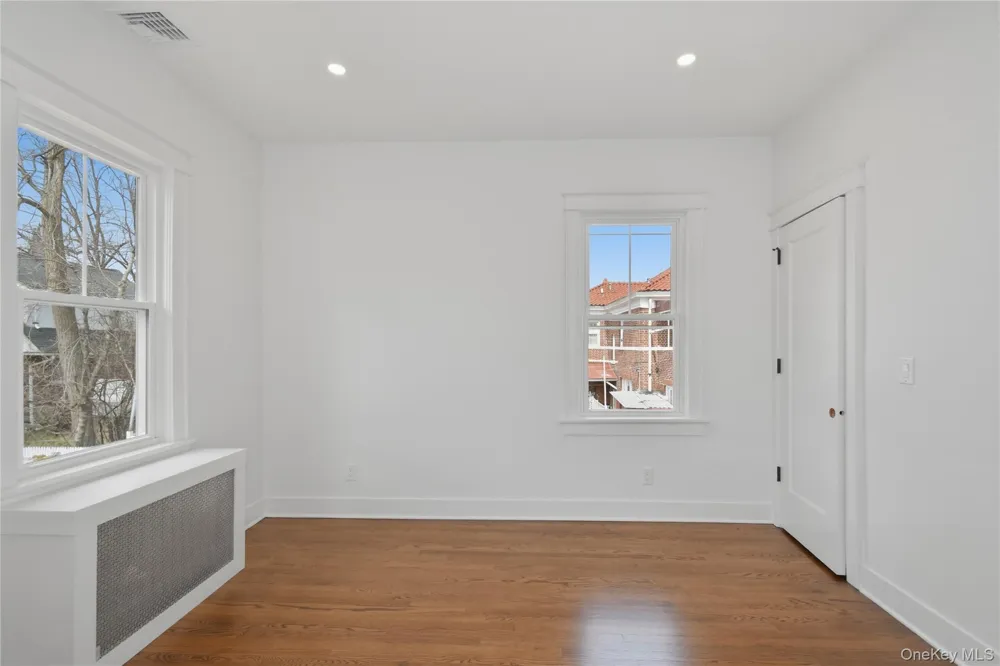 55 Stuyvesant Plaza Mount Vernon, NY 10552