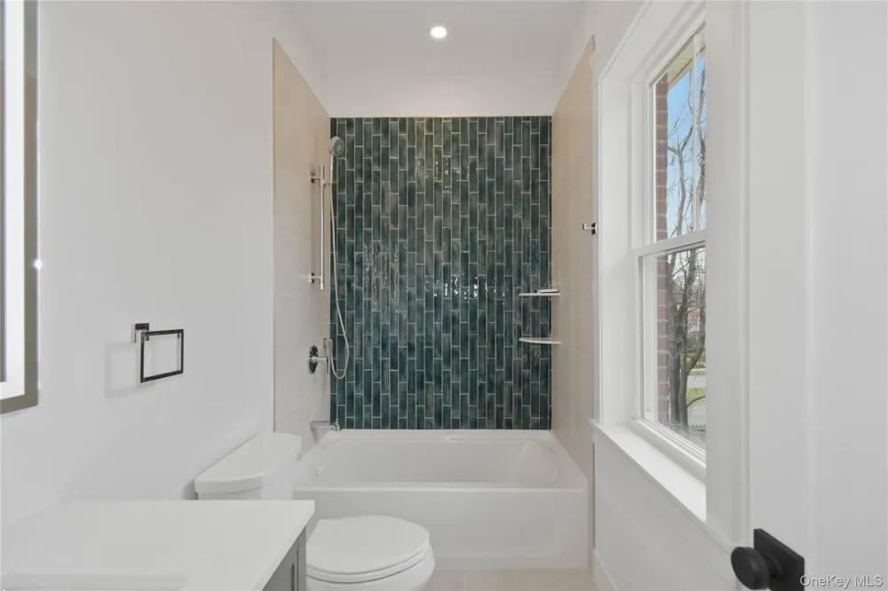 55 Stuyvesant Plaza Mount Vernon, NY 10552