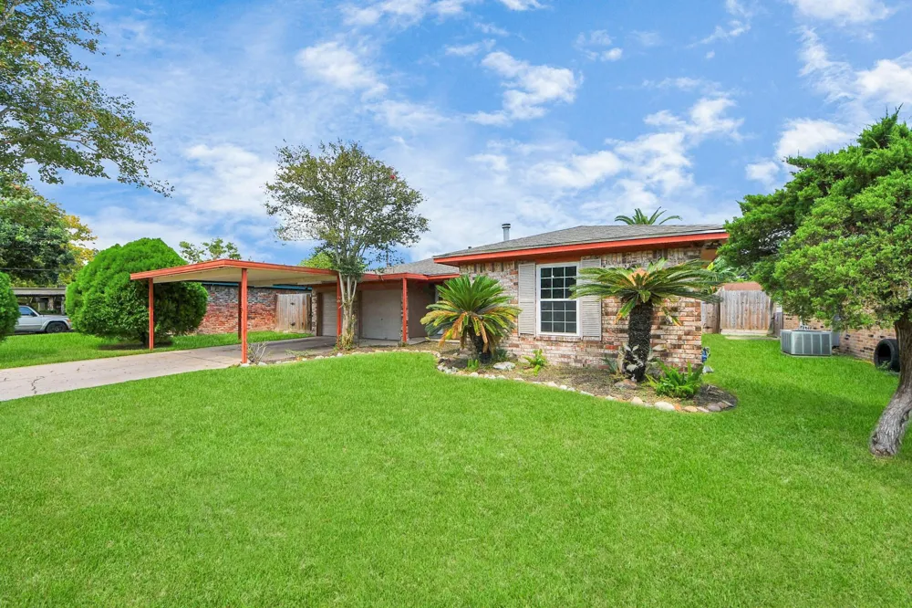 1110 E Brown Lane Deer Park, TX 77536
