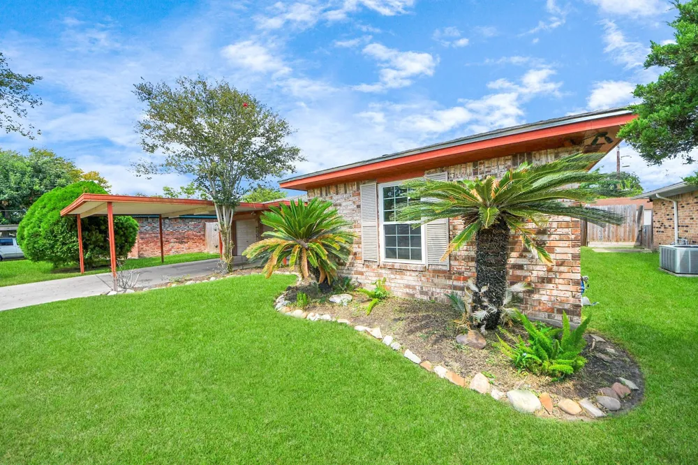 1110 E Brown Lane Deer Park, TX 77536