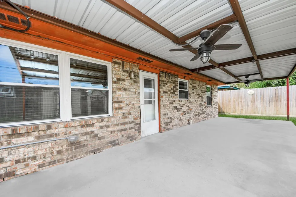 1110 E Brown Lane Deer Park, TX 77536