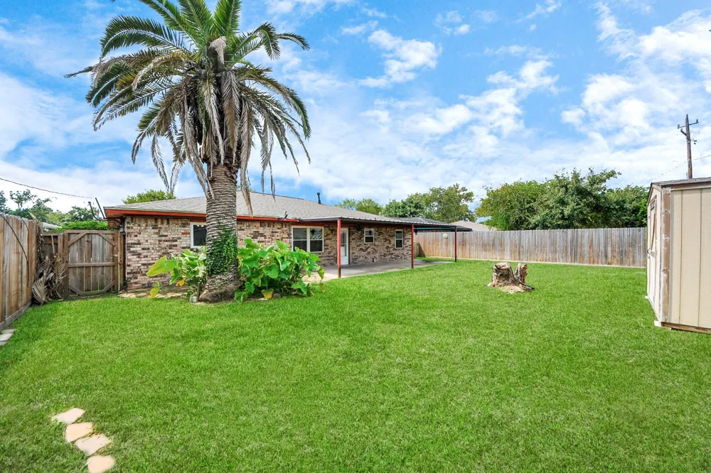 1110 E Brown Lane Deer Park, TX 77536