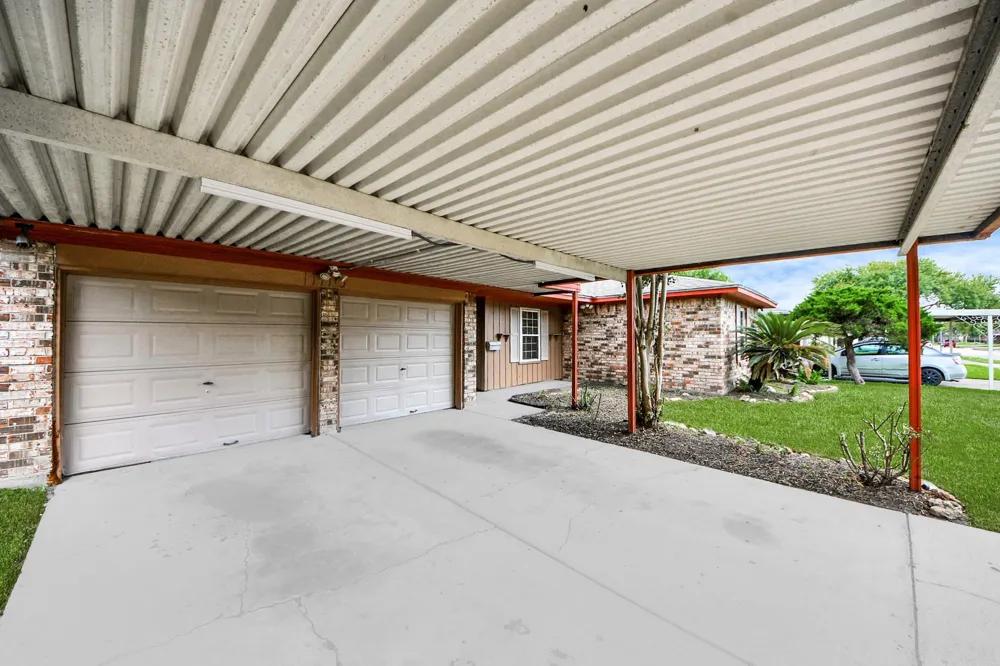 1110 E Brown Lane Deer Park, TX 77536