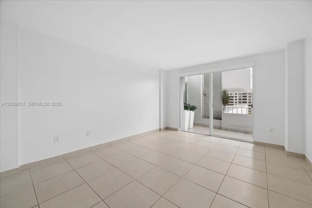 199 Ocean Lane Dr #911 Key Biscayne, FL 33149