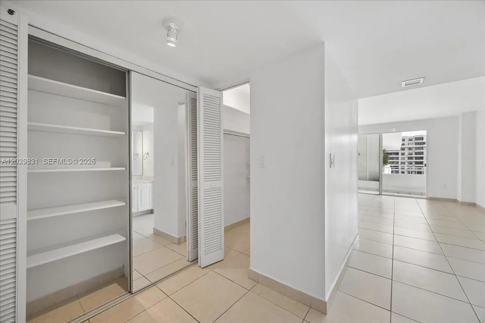 199 Ocean Lane Dr #911 Key Biscayne, FL 33149