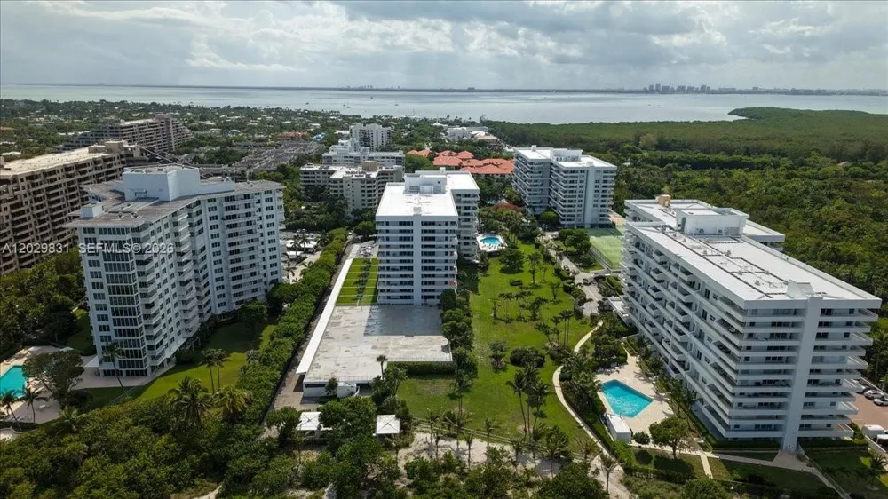 199 Ocean Lane Dr #911 Key Biscayne, FL 33149