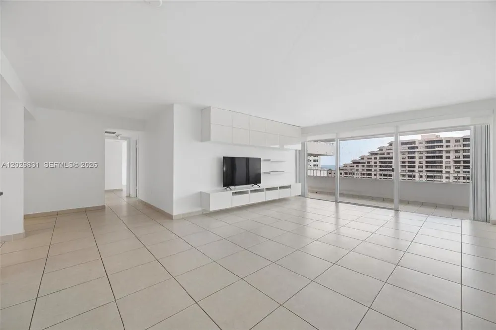 199 Ocean Lane Dr #911 Key Biscayne, FL 33149