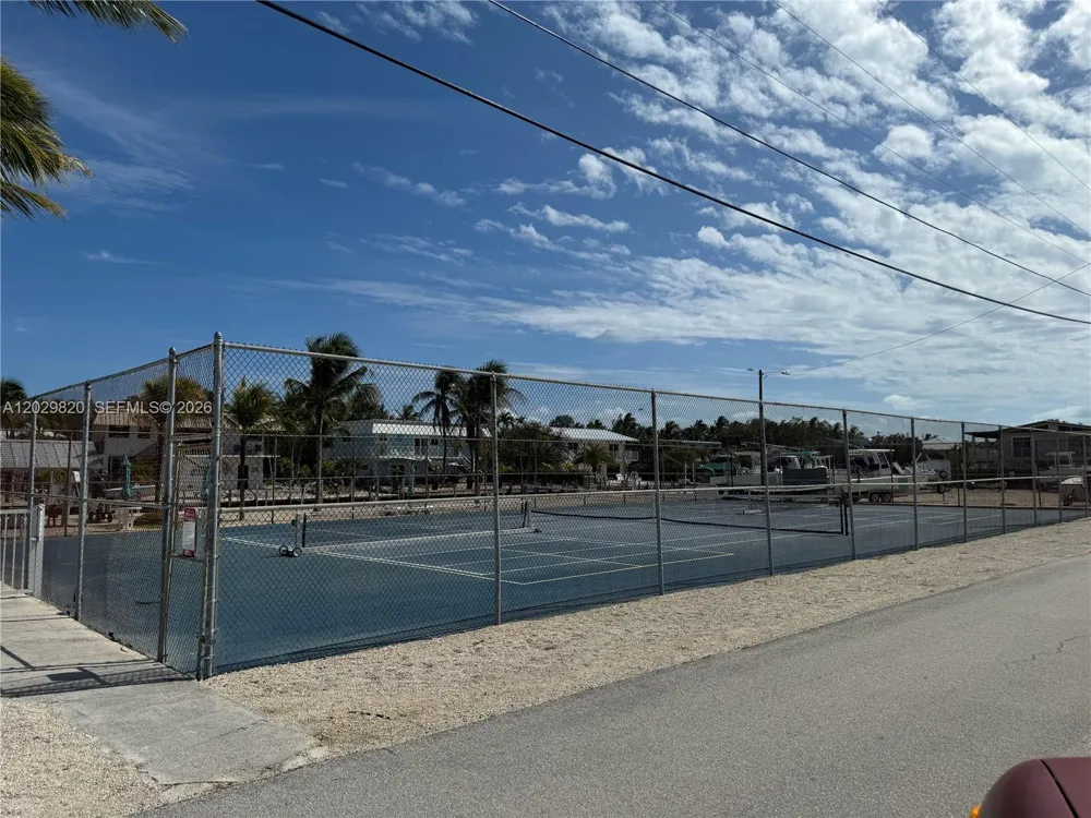 118 Cortez Dr #B Islamorada, FL 33036