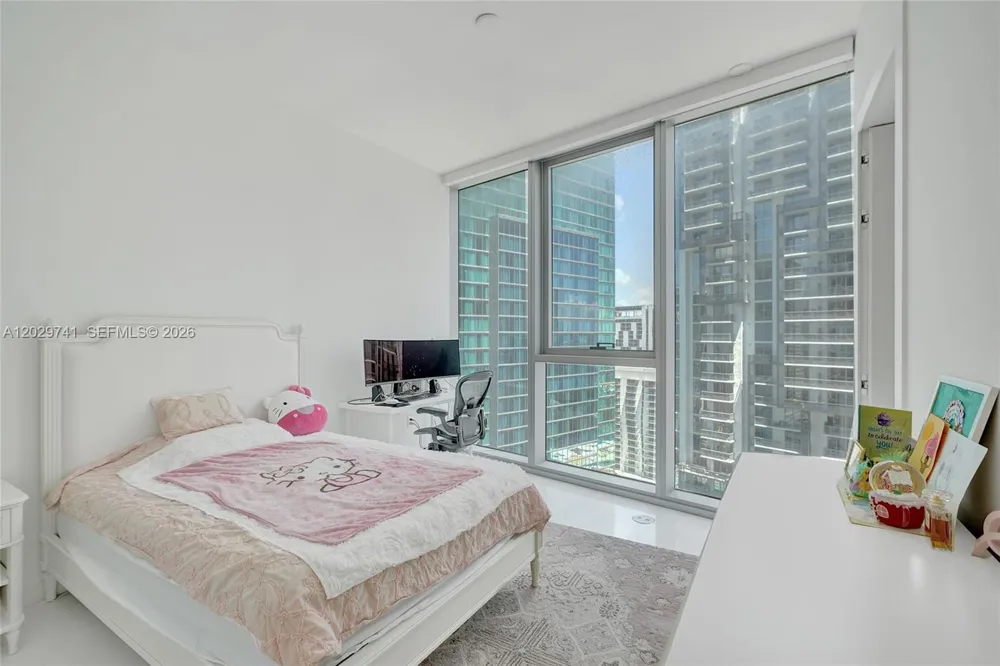 300 Biscayne Boulevard Way #3304C Miami, FL 33131