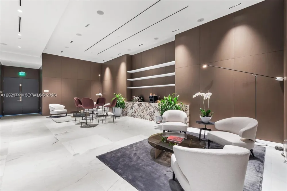 300 Biscayne Boulevard Way #3304C Miami, FL 33131