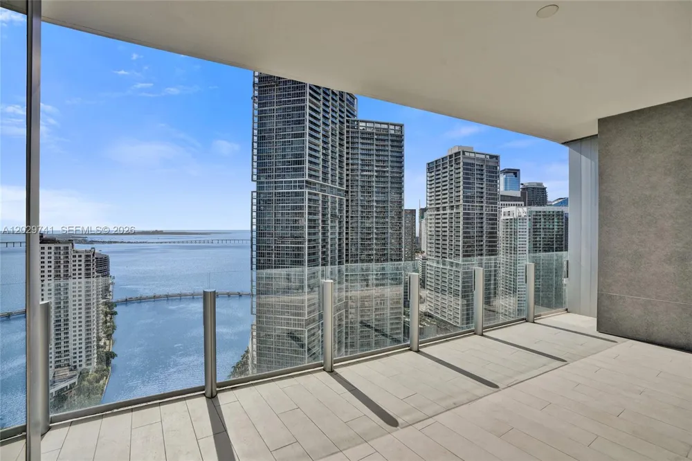 300 Biscayne Boulevard Way #3304C Miami, FL 33131