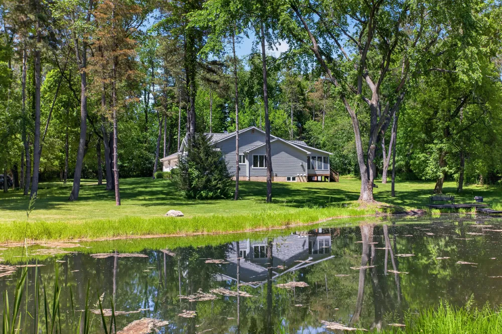 7655 Riverside Road Brooklyn, MI 49230