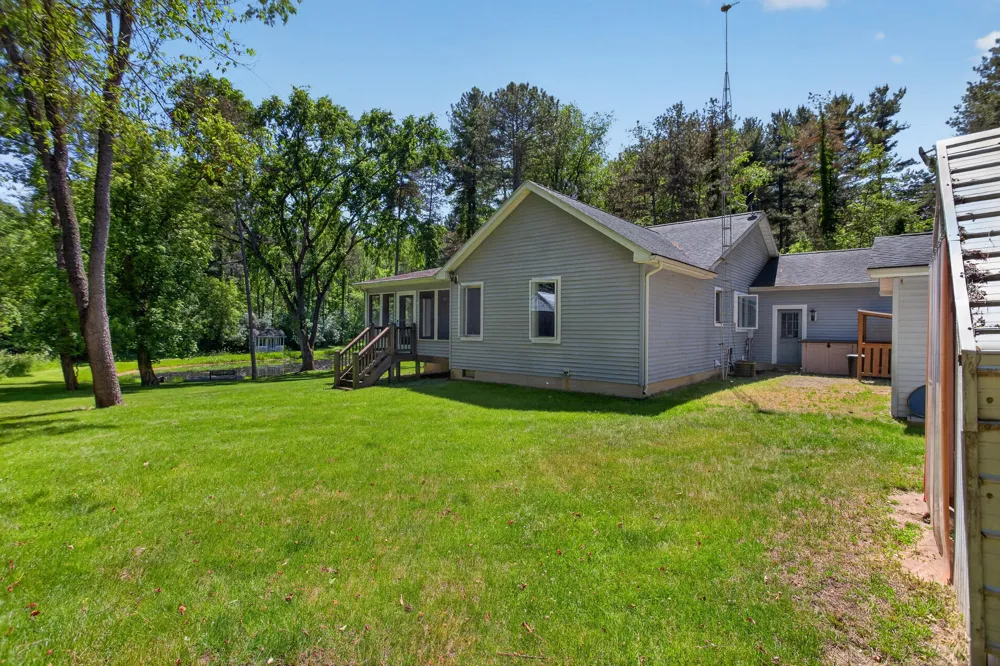 7655 Riverside Road Brooklyn, MI 49230