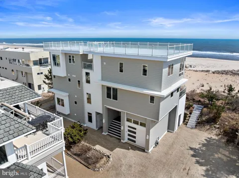 1123 LONG BEACH