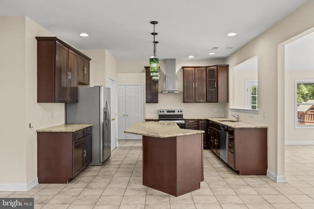 209 PEONY LANE Sewell, NJ 08080