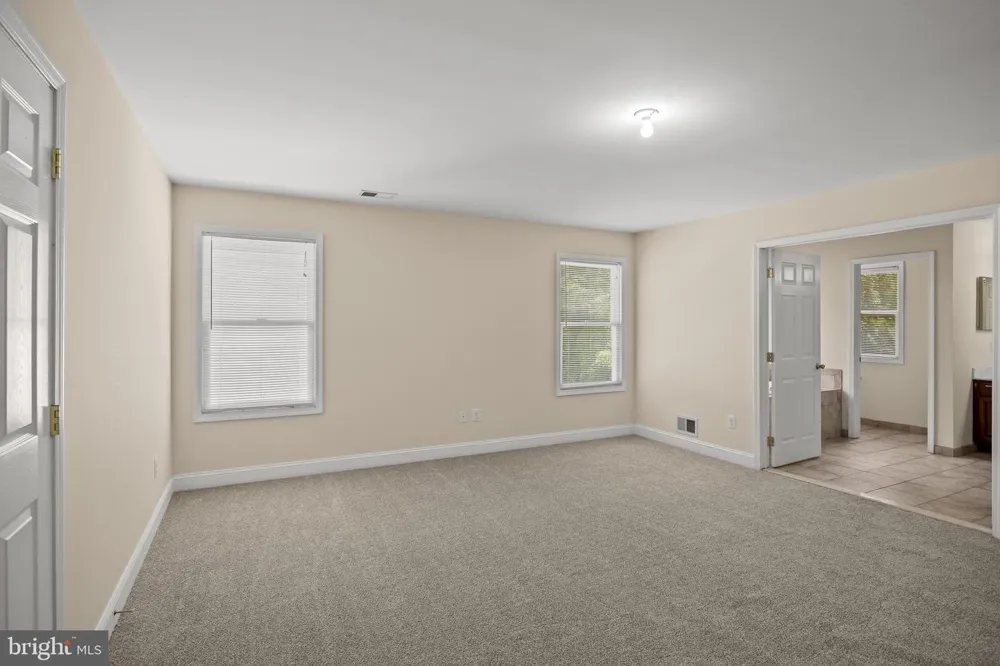 209 PEONY LANE Sewell, NJ 08080