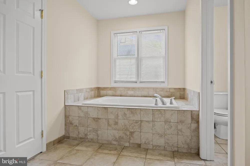 209 PEONY LANE Sewell, NJ 08080