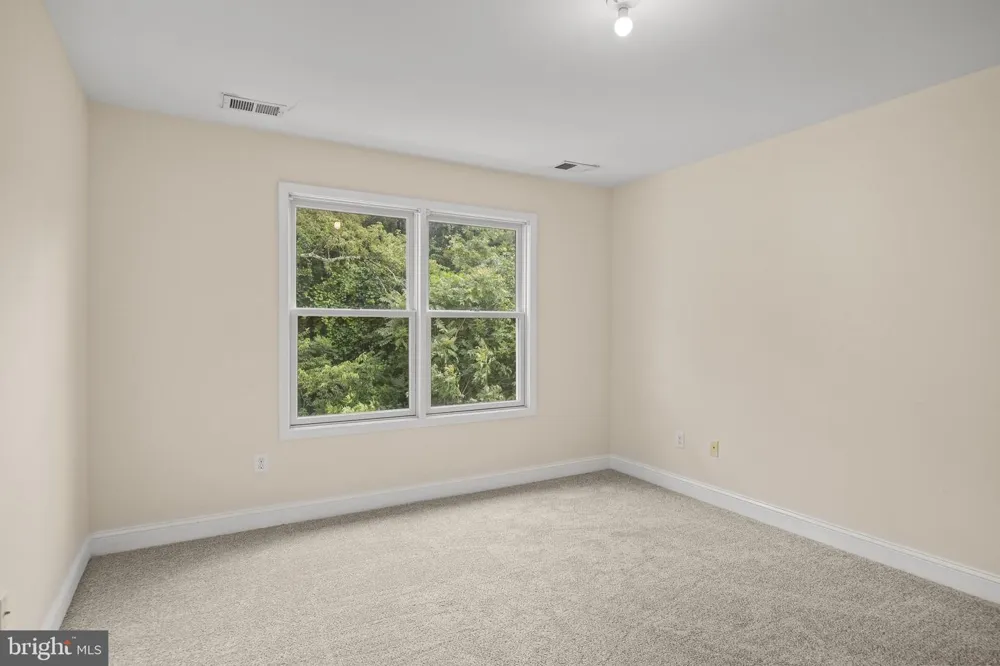 209 PEONY LANE Sewell, NJ 08080