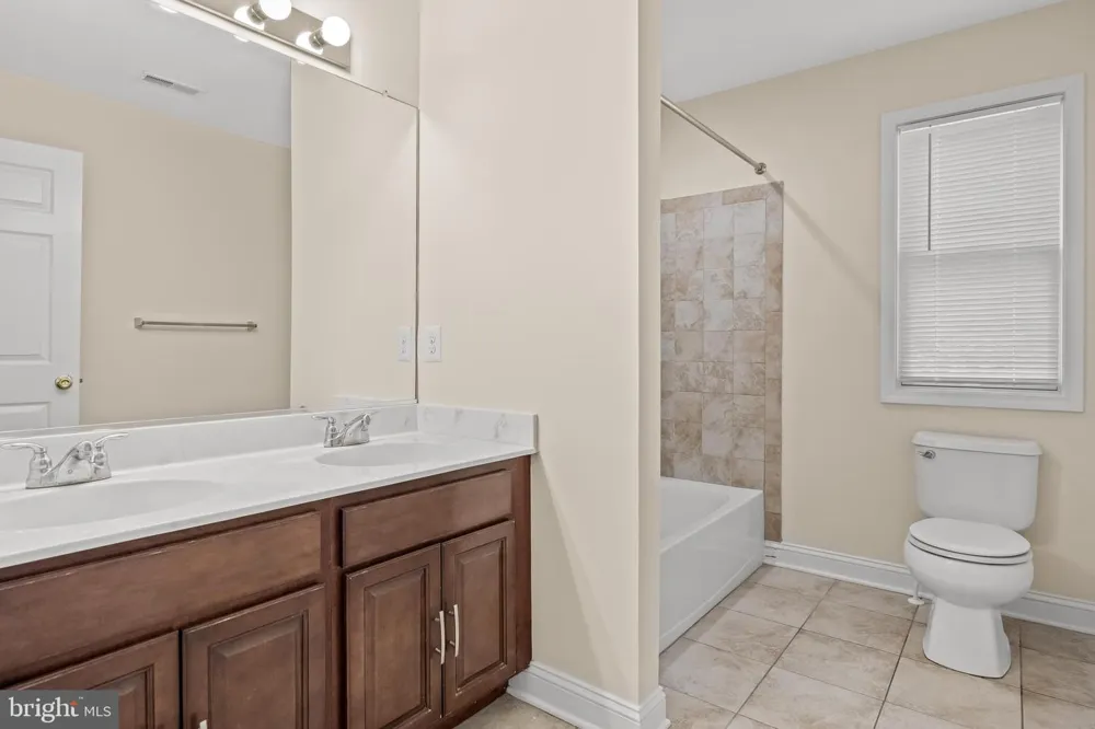 209 PEONY LANE Sewell, NJ 08080