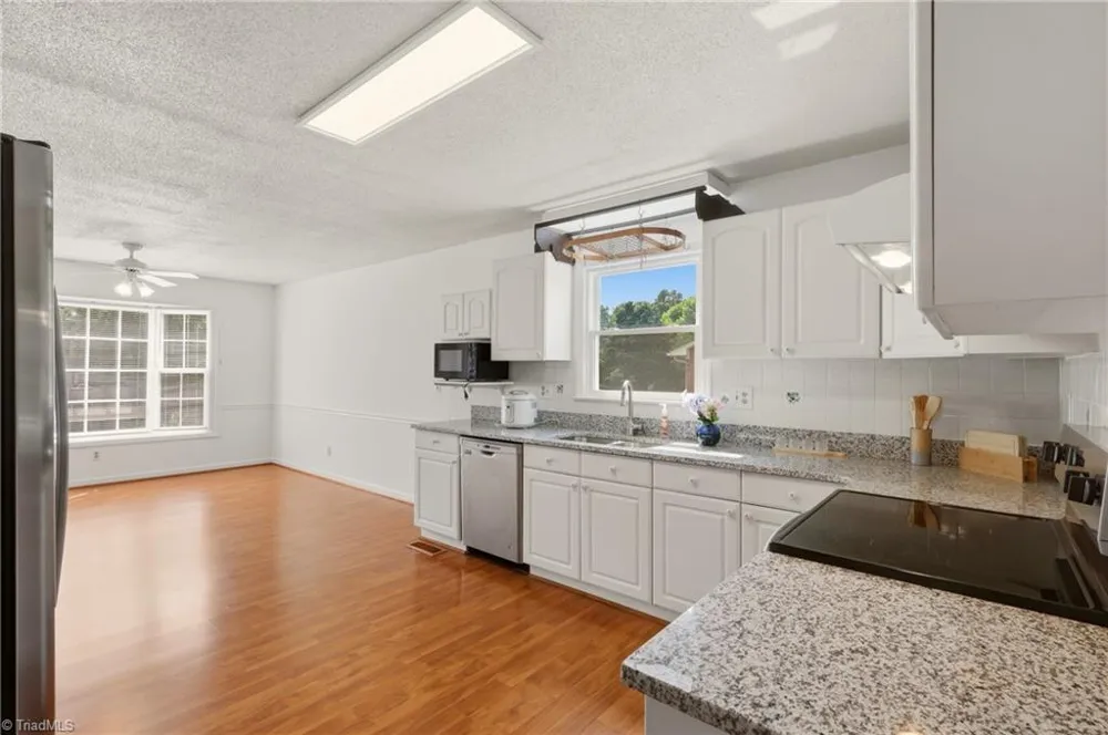 6905 Crandall Court Clemmons, NC 27012