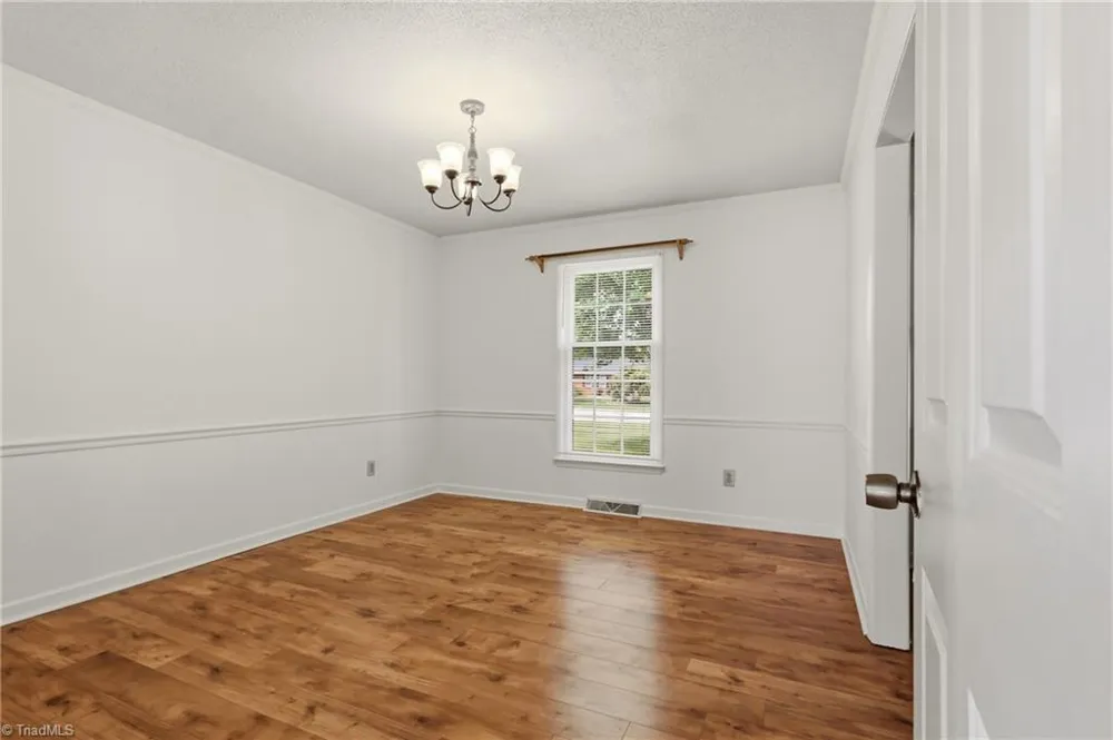 6905 Crandall Court Clemmons, NC 27012