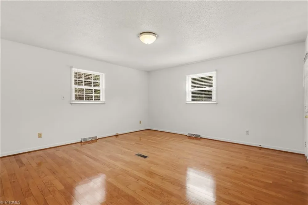 6905 Crandall Court Clemmons, NC 27012
