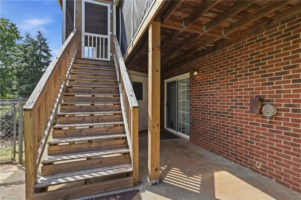 6905 Crandall Court Clemmons, NC 27012