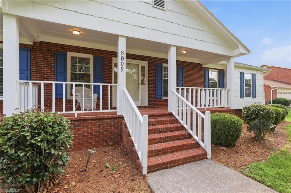 6905 Crandall Court Clemmons, NC 27012