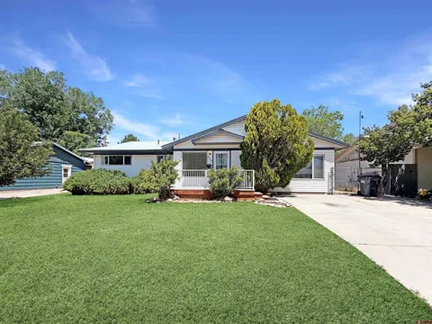 906 Livesay Drive
