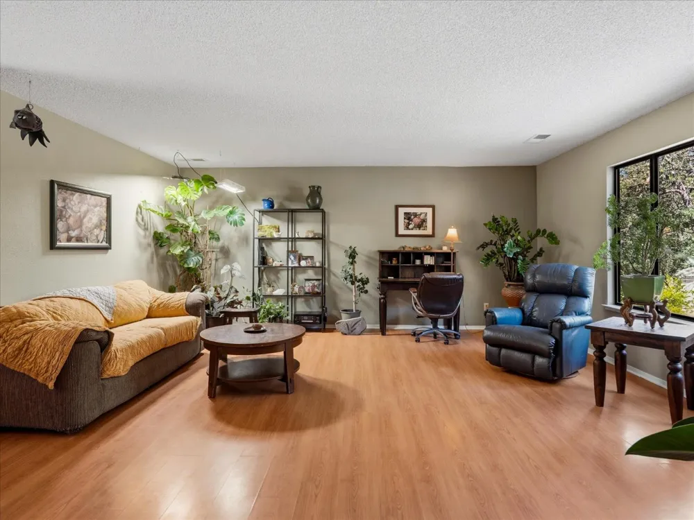 34018 Peckinpah Acres Drive North Fork, CA 93643