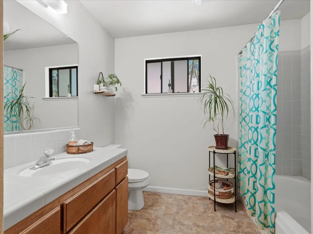 34018 Peckinpah Acres Drive North Fork, CA 93643
