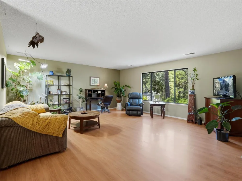34018 Peckinpah Acres Drive North Fork, CA 93643