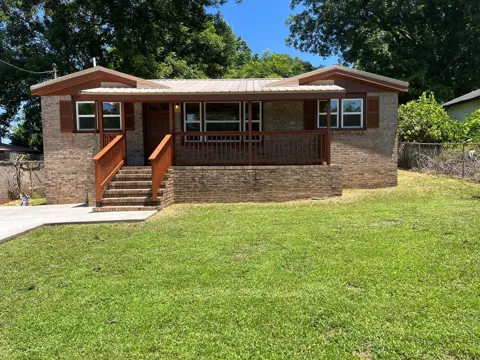 300 Hunt Circle