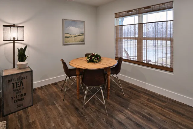 300 E Bluebonnet Lane Johnson City, TX 78636