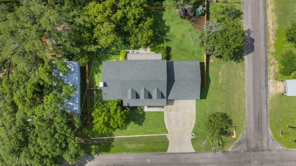 300 E Bluebonnet Lane Johnson City, TX 78636