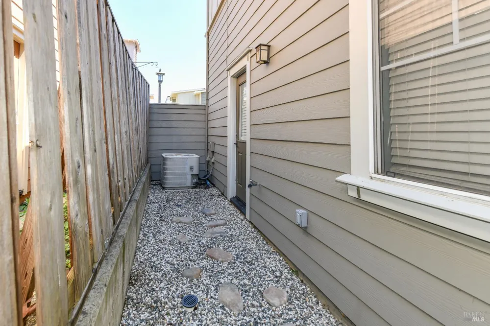 127 Valley Oak Drive Napa, CA 94558