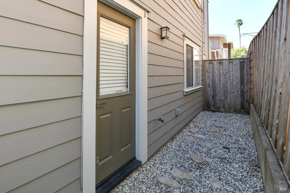 127 Valley Oak Drive Napa, CA 94558
