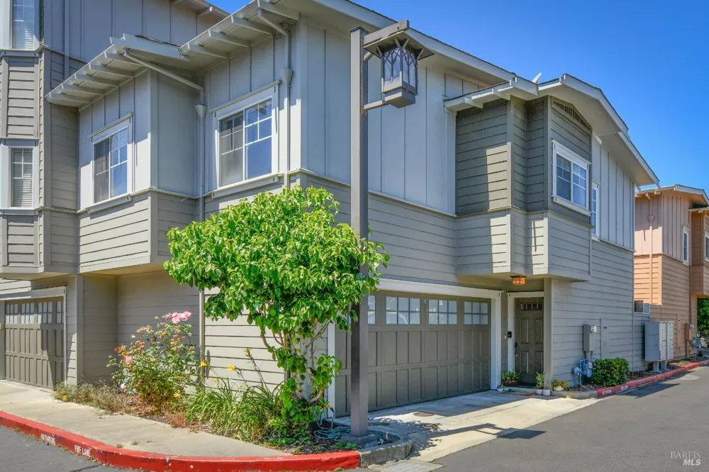 127 Valley Oak Drive Napa, CA 94558