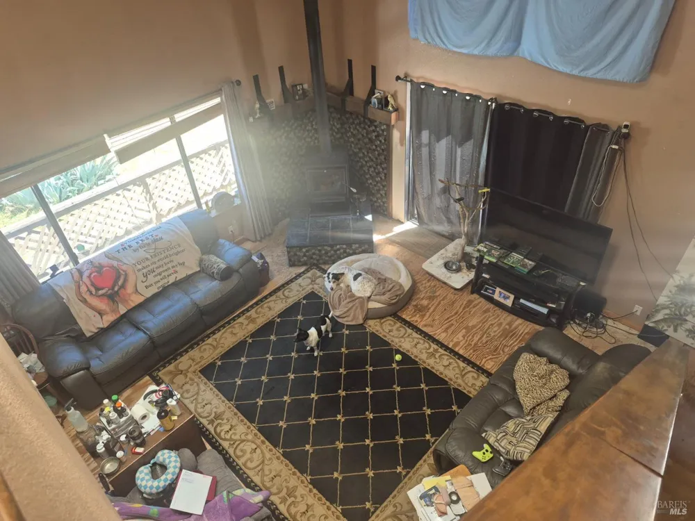 29600 Timberline Road Willits, CA 95490