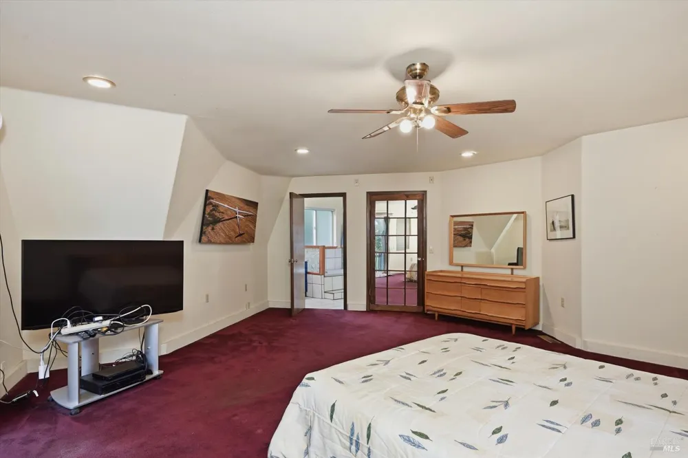 16945 Knollview Drive Hidden Valley Lake, CA 95467